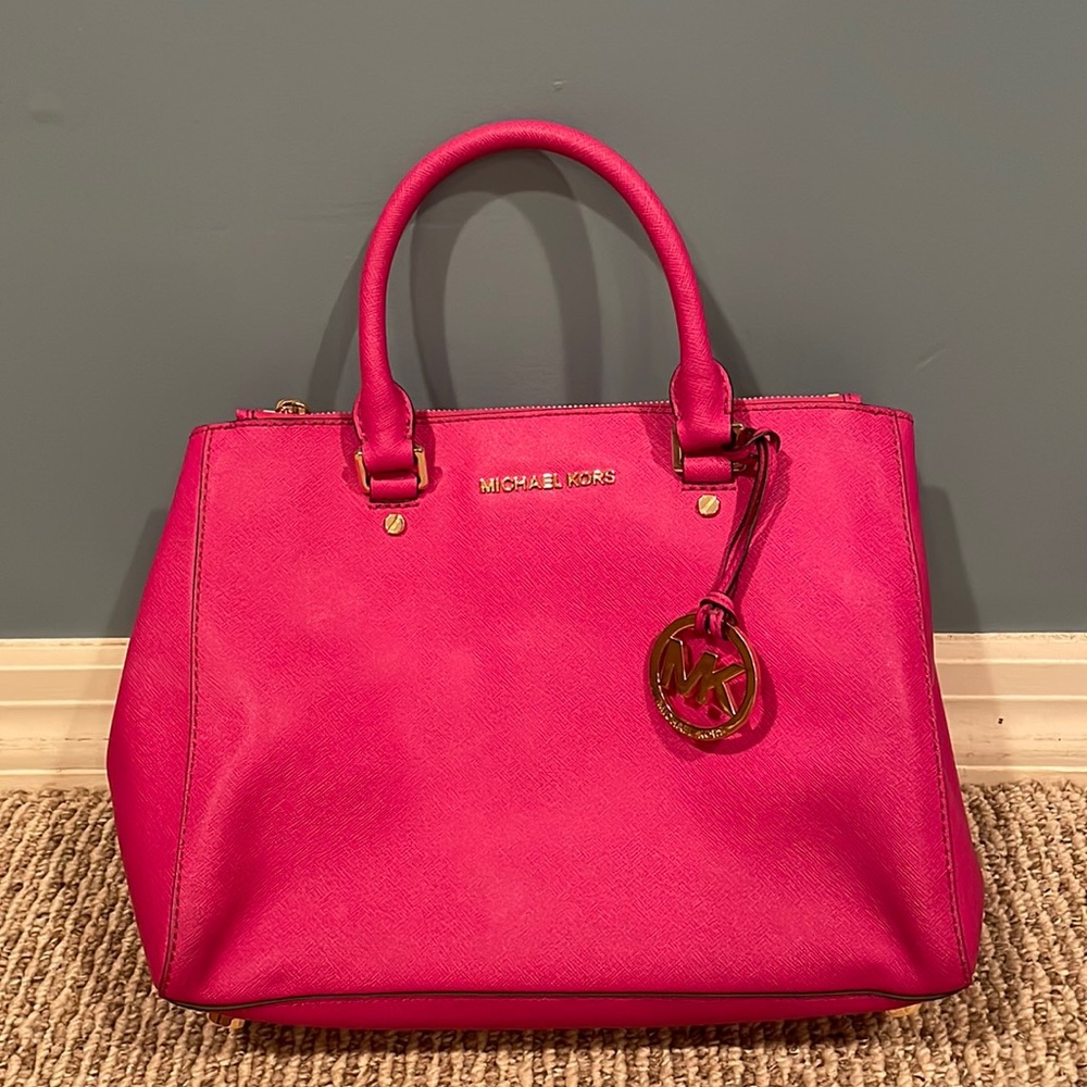 Michael Kors fuchsia tote bag